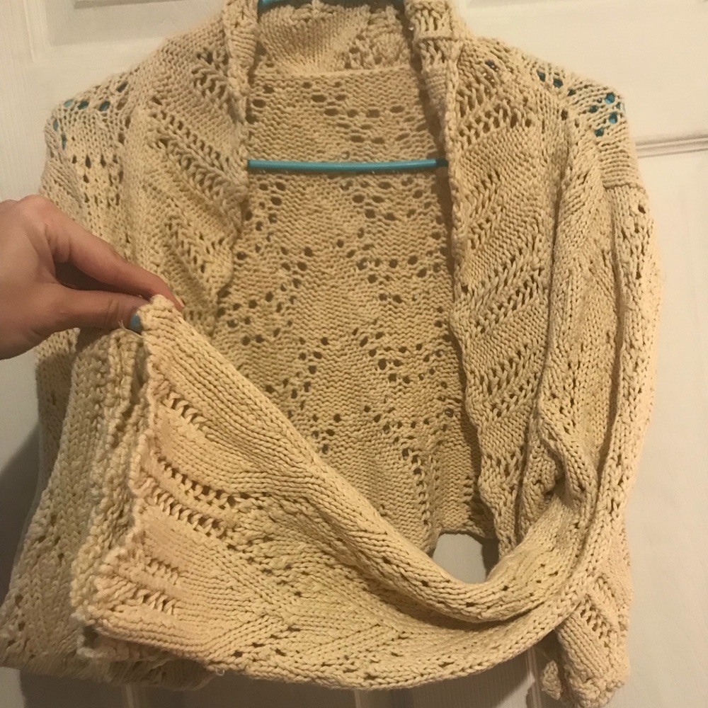 Cardigan knit cream color